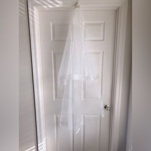 Two-tier wedding veil